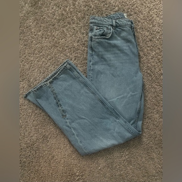 We the Free Jeans
Free people movement jeans 
Size 28 - Picture 5 of 9